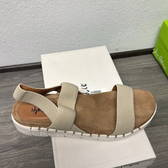 Style & Co. Women's Tan Sandals - Picture 6 of 6